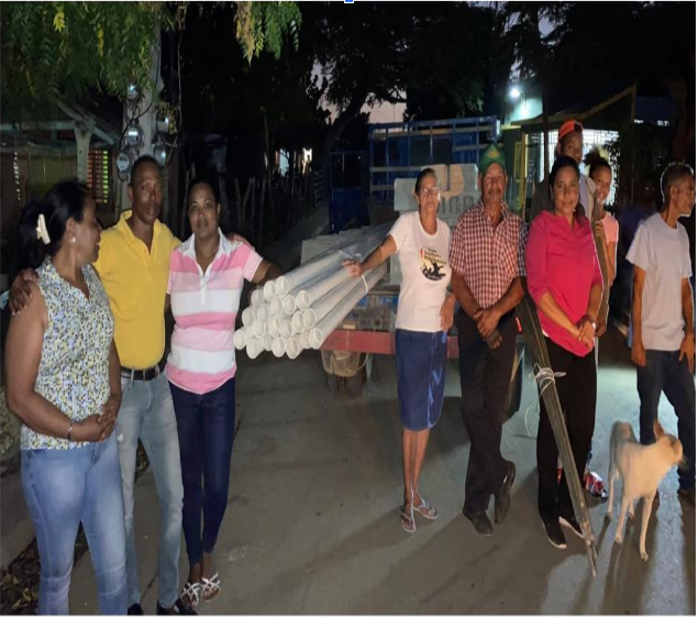 Junta Municipal de Cana Chapetón hace entrega de tubería 